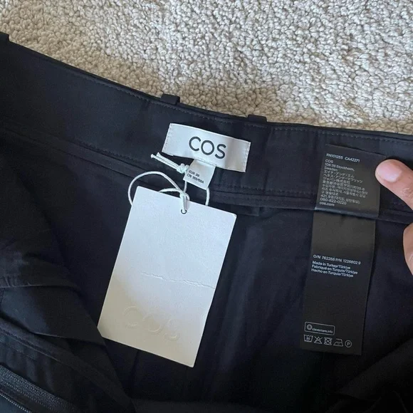 COS | RELAXED LINEN-BLEND WIDE-LEG TROUSERS - Picture 6 of 9